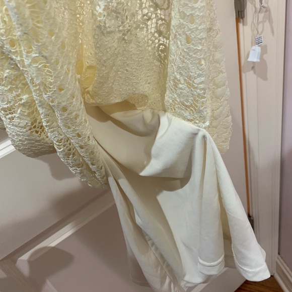 Cream lace dress - Picture 7 of 8